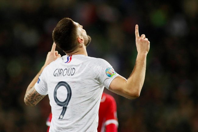 Giroud cools Lyon reports