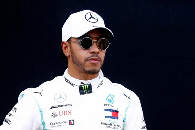 Hamilton smashes lap record to claim Australia pole