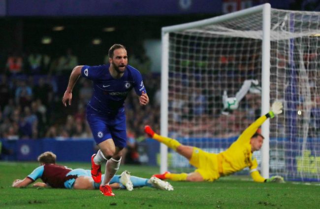 Higuain set for Chelsea exit