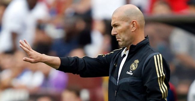 zinedine-zidane-club-brugge-real-madrid-jan-breydel-atadion-uefa-champions-league-europa-league-emmanuel-dennis-david-okereke-philippe-clement