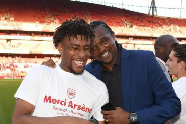 Kanu wishes Iwobi good luck at Everton