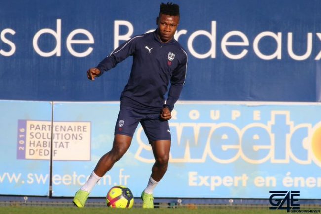 Bordeaux manager Paulo Souza has urged Samuel Kalu to change his mentality and show more commitment in training.