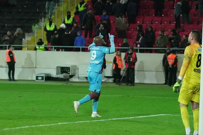 Eagles Roundup: Nwankwo Nets Late Winner For Crotone; Nwakaeme Also On Target For Trabzonspor