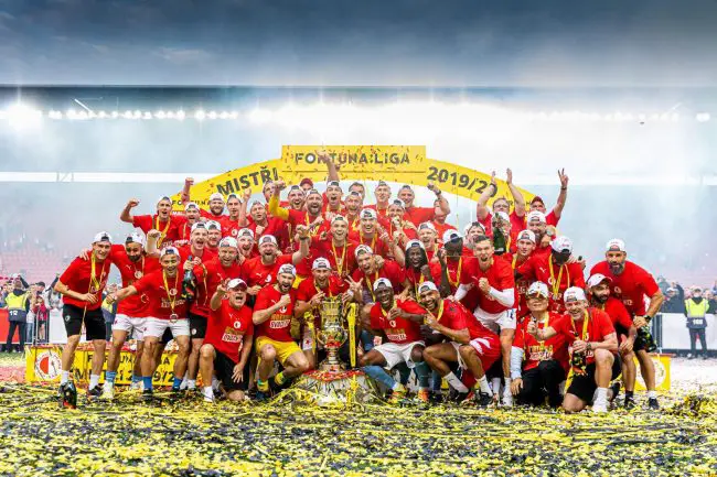 Olayinka Celebrates Czech Liga Title Win With Slavia Prague