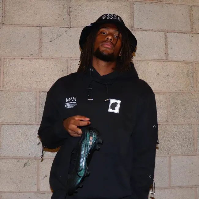 Iwobi Preaches Against Police Brutality With New Boot