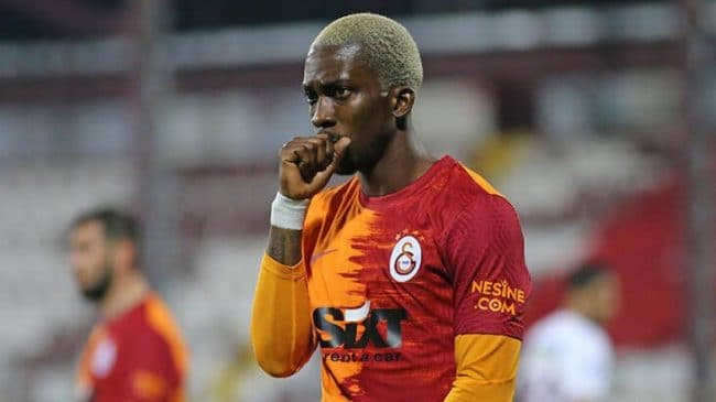 Olympiacos Tempt Onyekuru With €8 Four -Year Deal