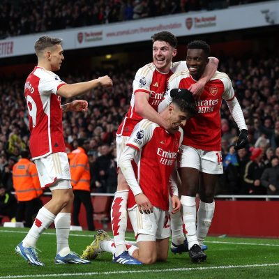 Arsenal players celebrating