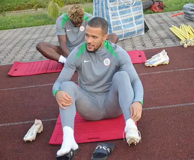 william-troost-ekong-super-eagles-nigeria-augustine-eguavoen-al-Kholood-club