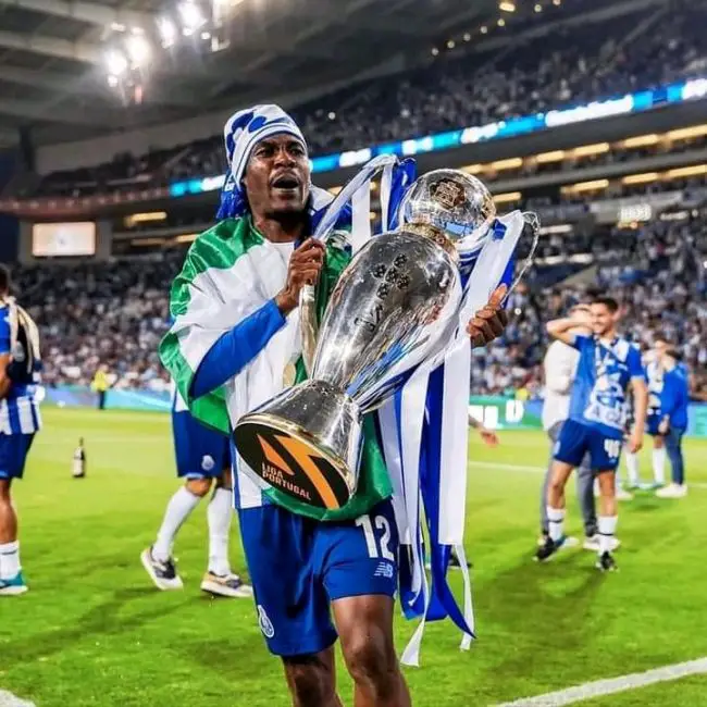 Sanusi Celebrates 'Double' With FC Porto