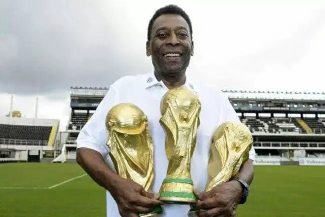 pele-santos-fc-brazil-nigeria-biafra-civil-war--nigeria-football-association-nfa-onikan-stadium-arthur-ashe-ogbe-stadium